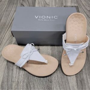 Vionic Women’s Sandals Size 9.5W NIB